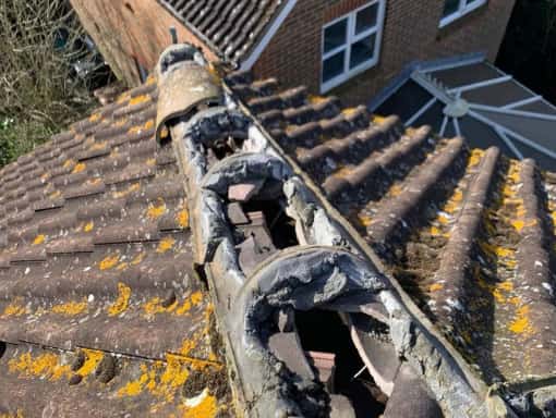 This is a photo of a roof needing repair in Sevenoaks, Kent.